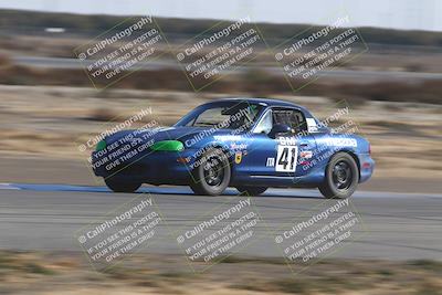 media/Nov-17-2024-CalClub SCCA (Sun) [[5252d9c58e]]/Around the Pits/